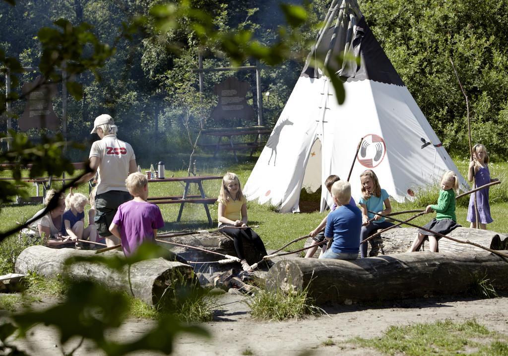 Givskud Zoo Hostel Экстерьер фото