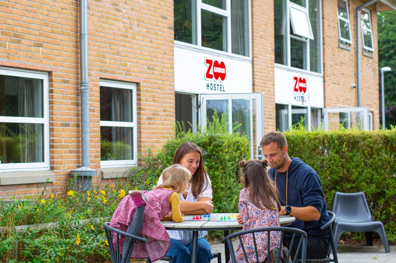 Givskud Zoo Hostel Экстерьер фото